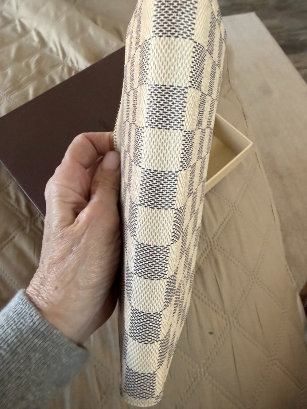 LV Clémence Wallet - Picture 2 of 7